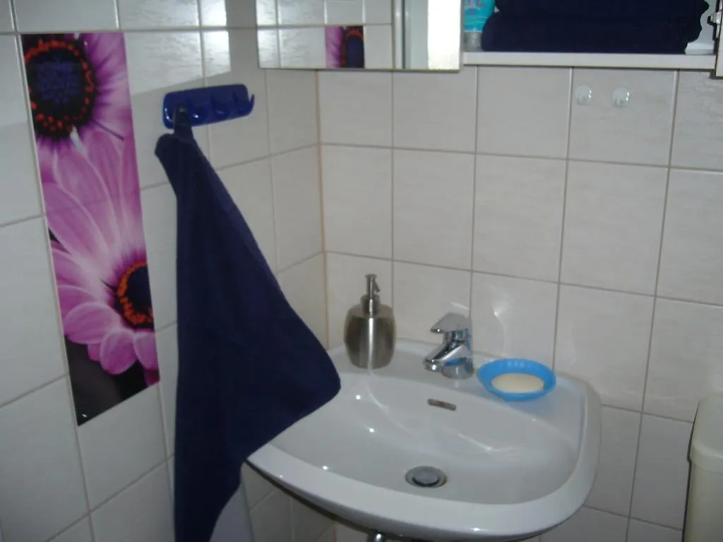 Ferienwohnung Einfach Gut Schlafen Köln Privatunterkunft
